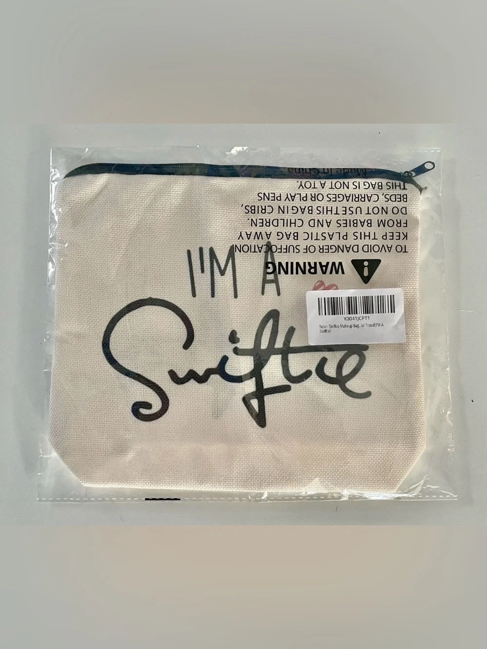 The Unbranded Brand canvas cosmetic